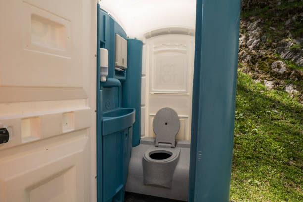 Portable Toilet Options We Offer in Cumberland Center, ME
